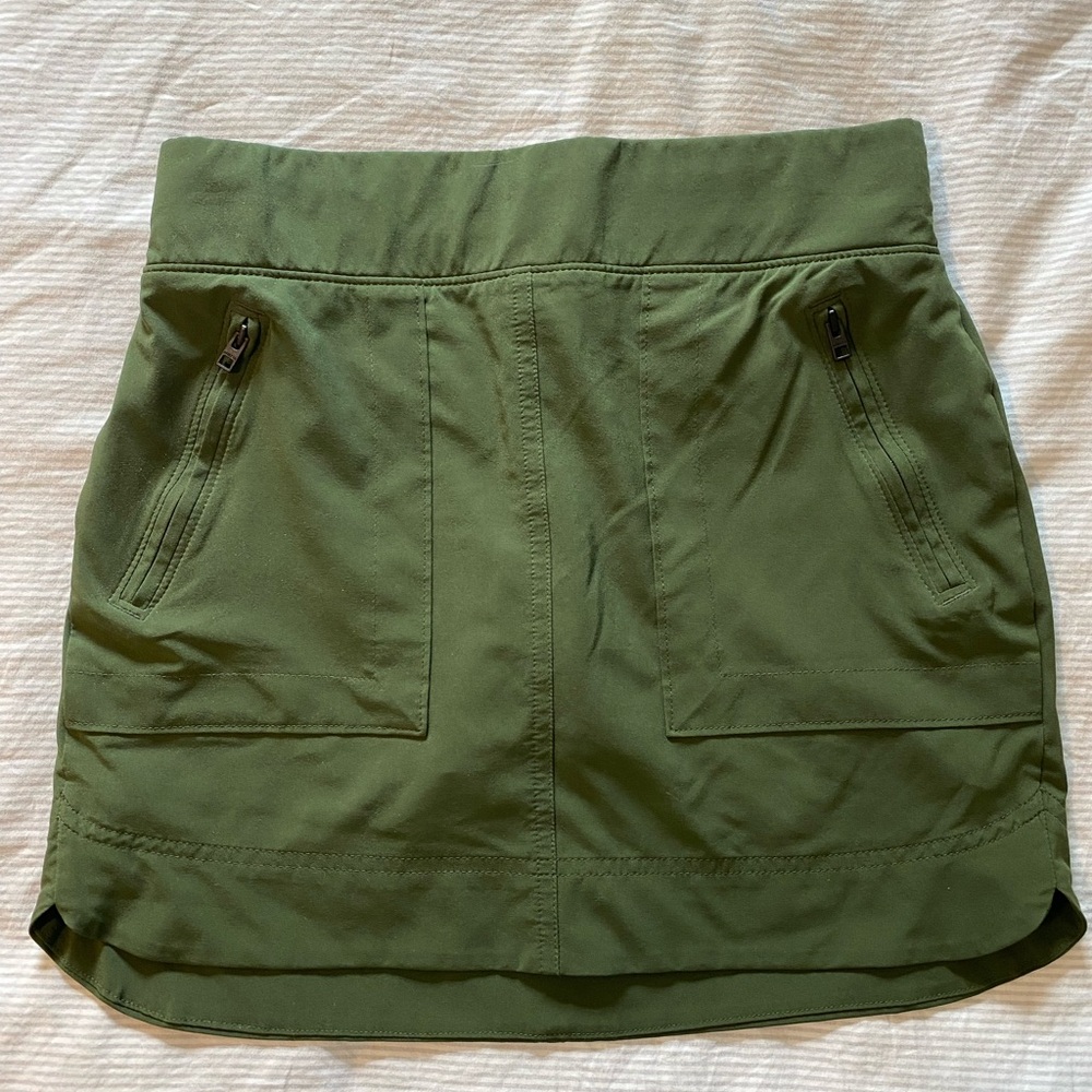 Athleta Green Skort